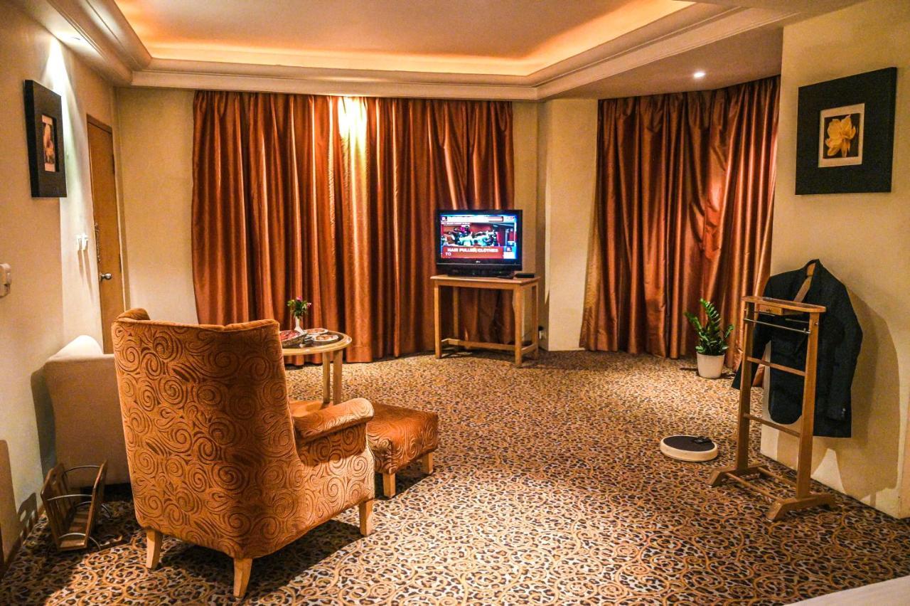 Katriya Hotel And Tower Hyderabad Eksteriør billede