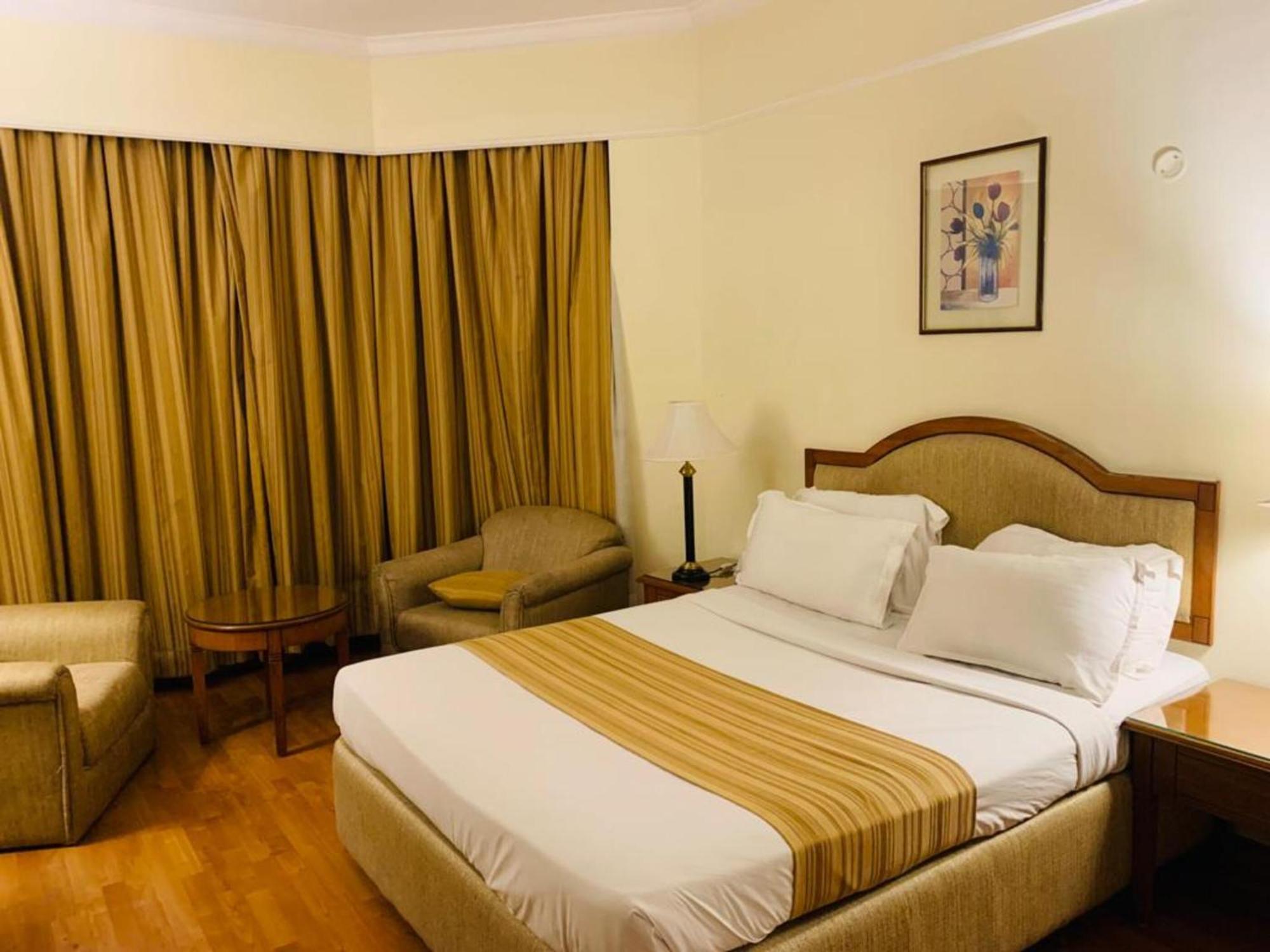 Katriya Hotel And Tower Hyderabad Eksteriør billede