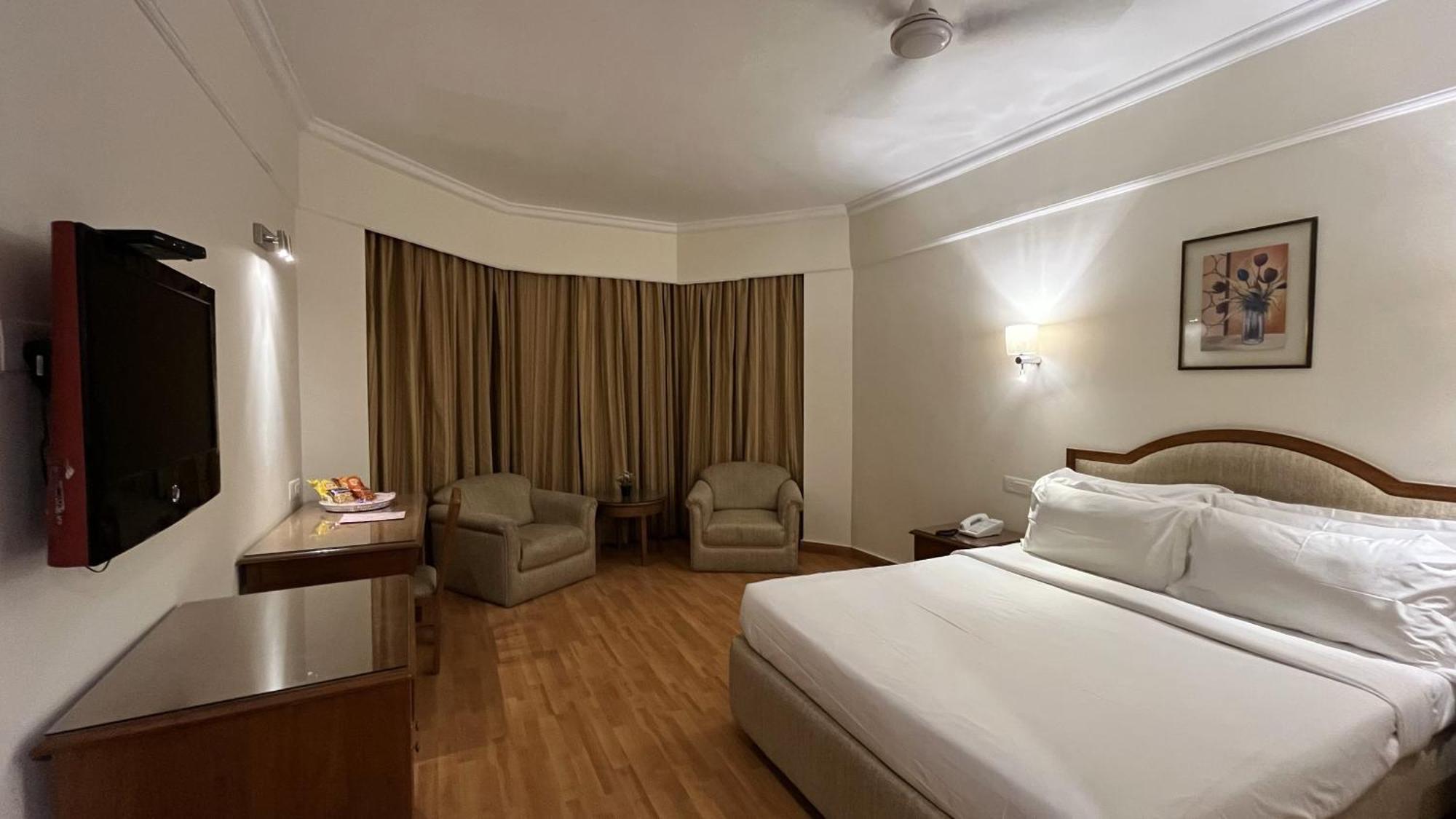 Katriya Hotel And Tower Hyderabad Eksteriør billede