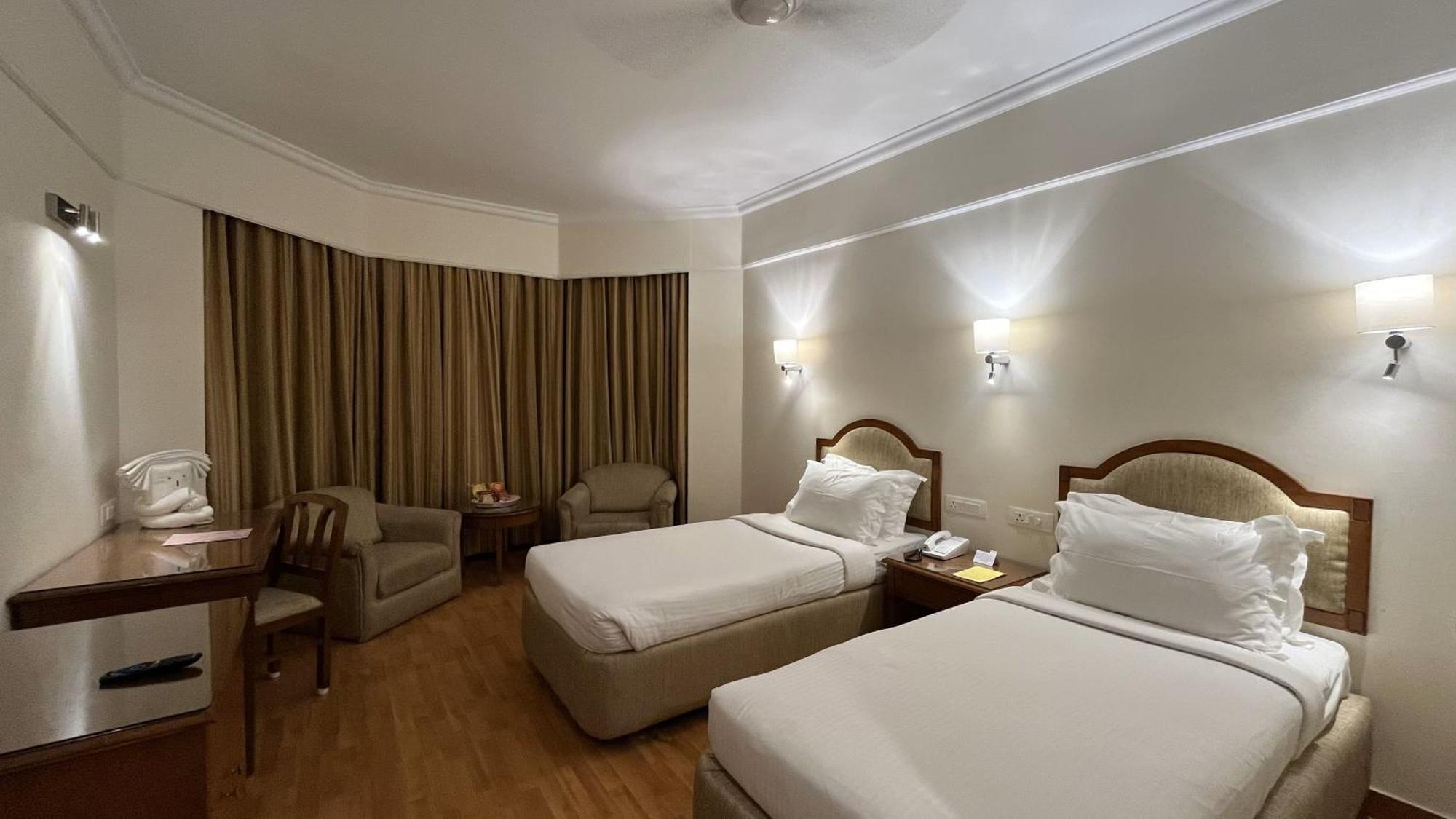 Katriya Hotel And Tower Hyderabad Eksteriør billede