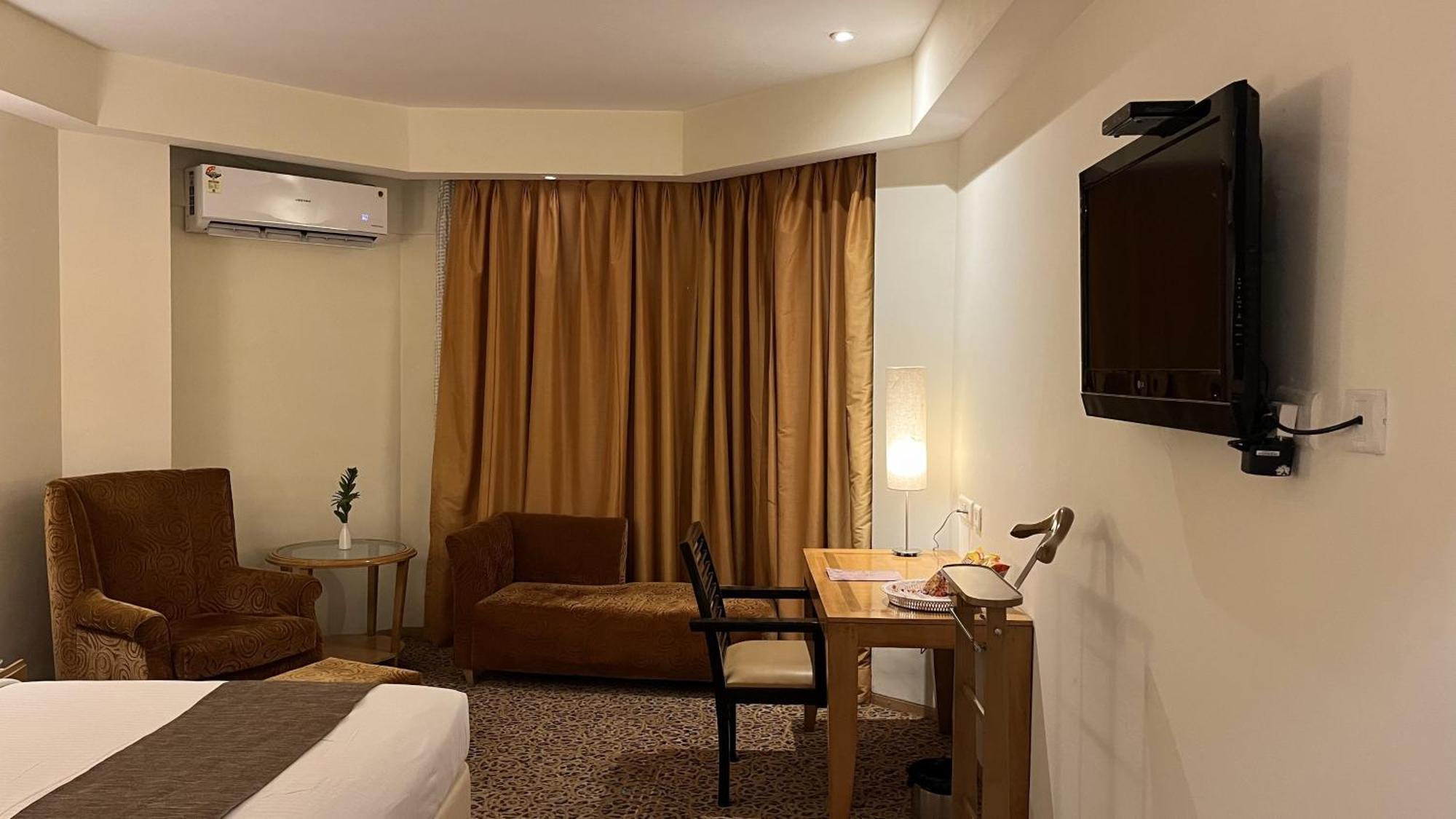 Katriya Hotel And Tower Hyderabad Eksteriør billede